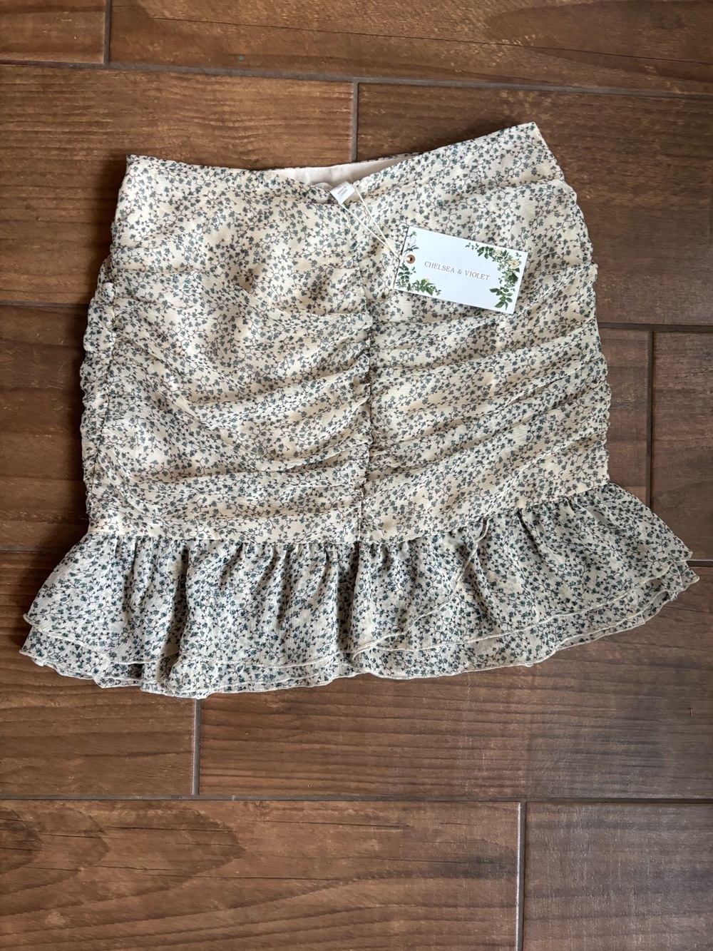 NWT Chelsea & Violet Marbella Floral Ruched Mini Skirt Ruffle Hem Size S